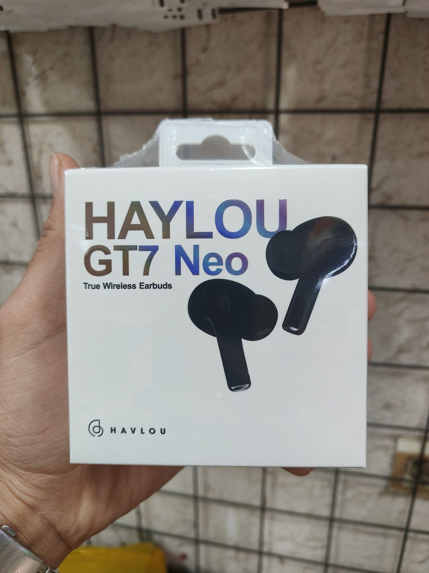 ایرپاد هایلو مدل GT7   کیفیت فوق العاده  تیراژ 1000 تایی موجود  پک و بسته بندی شیک رنگبندی فقط سفید